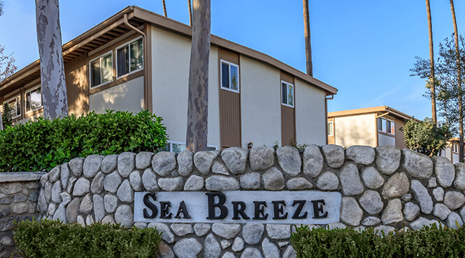 Sea Breeze Rental Townhomes Accent Image 2